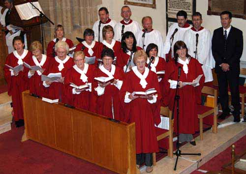 Andrew Skelly - Organist (right) and Lisburn Cathedral Choir singing an anthem at the Enthronement Service in Christ Church Cathedral, Lisburn on Thursday 6th September.