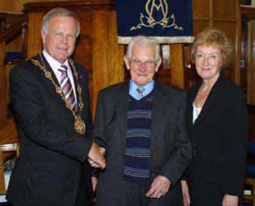 The Mayor and Mayoress meet 92 year-old Jim Rush, the oldest surviving past pupil of Hillhall Primary School.