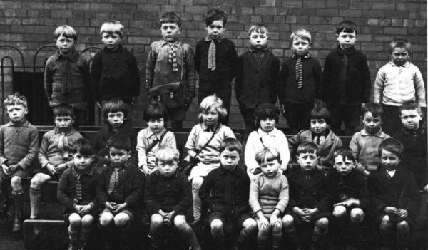 Brownlee Primary School - Class of 1932 