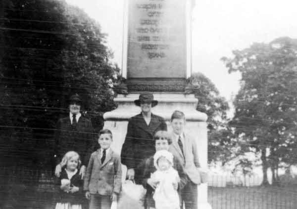 Lisburn War Memorial, Jim & John Woods c.1935